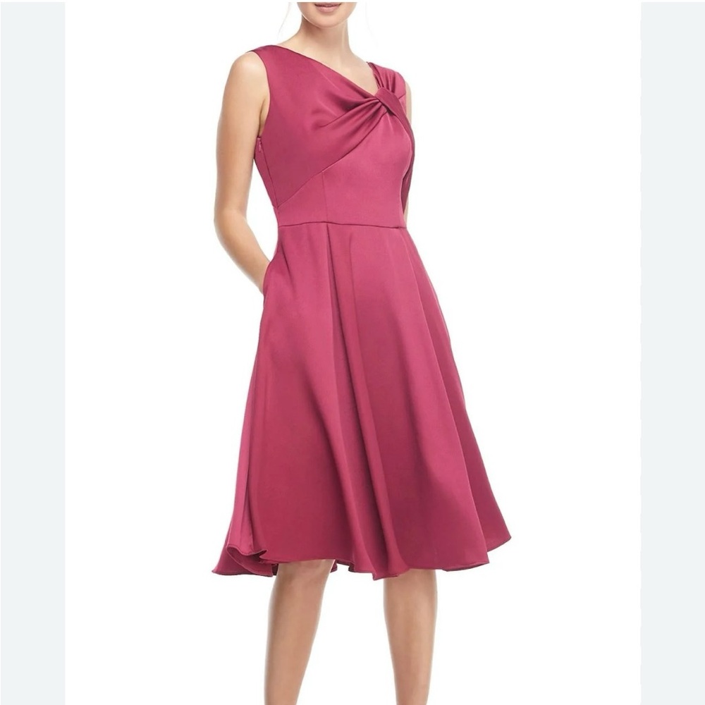 NWT Gal Meets Glam Twisted Neck Dress Berry